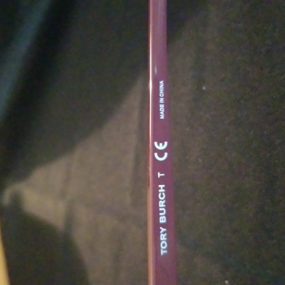 Tory Burch sunglasses with protective case and bag - Picture 12 of 14